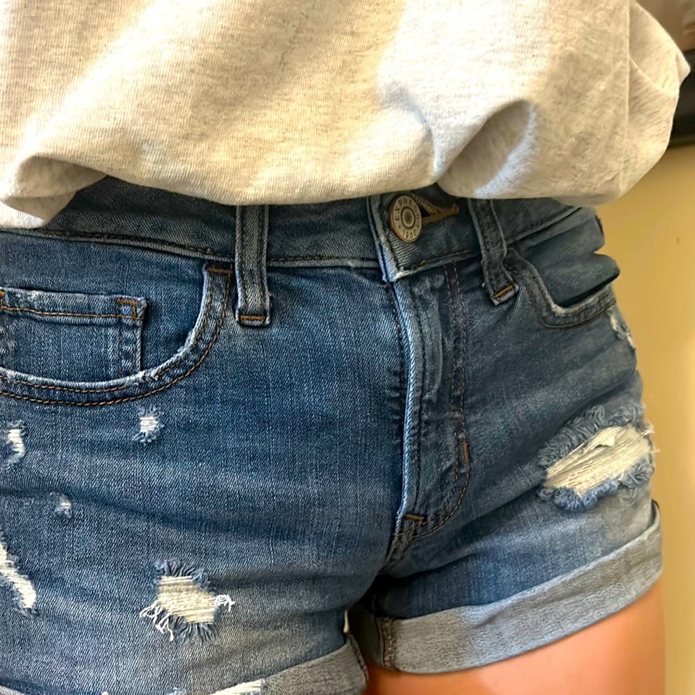 Selling blue express jean shorts